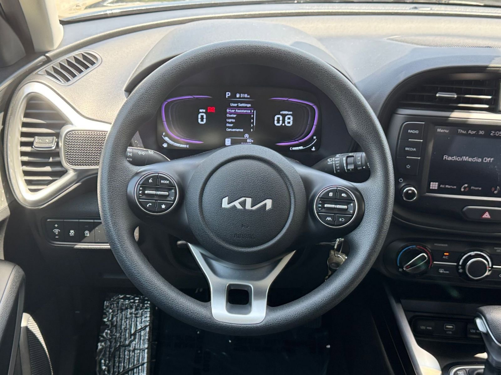 Used 2025 Kia Soul LX w/ LX Technology Package FWD image 25