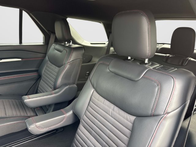 New 2027 Ford Explorer ST-Line w/ Premium Package RWD image 15