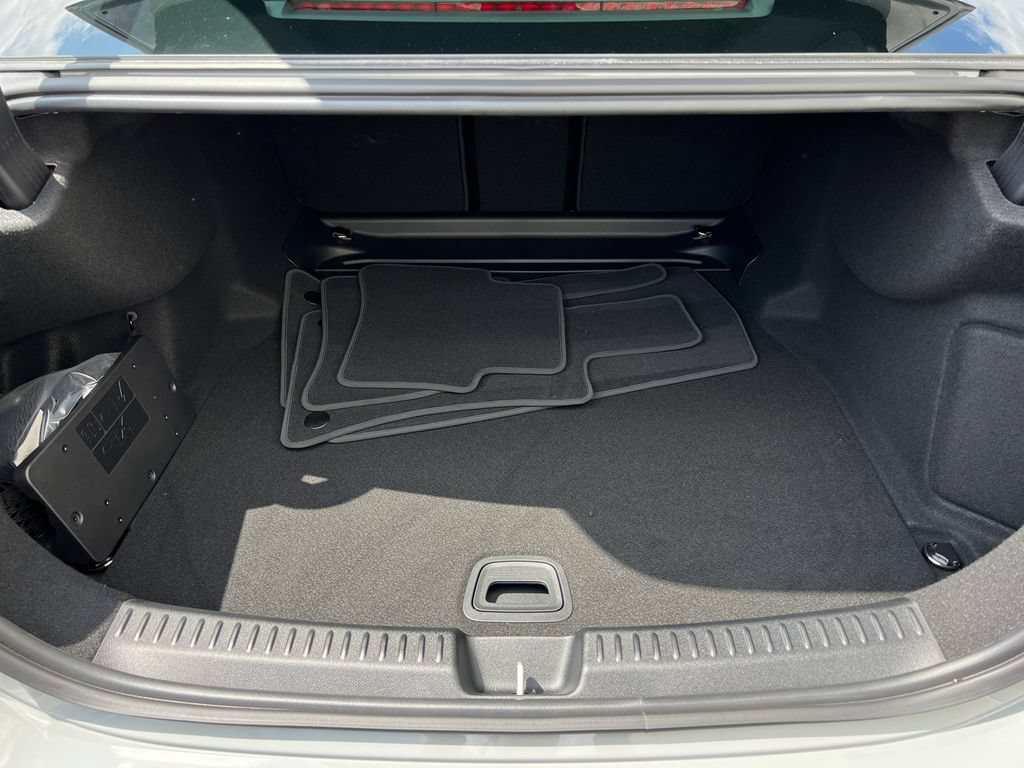 New 2026 Mercedes-Benz E 350 4MATIC Sedan image 7