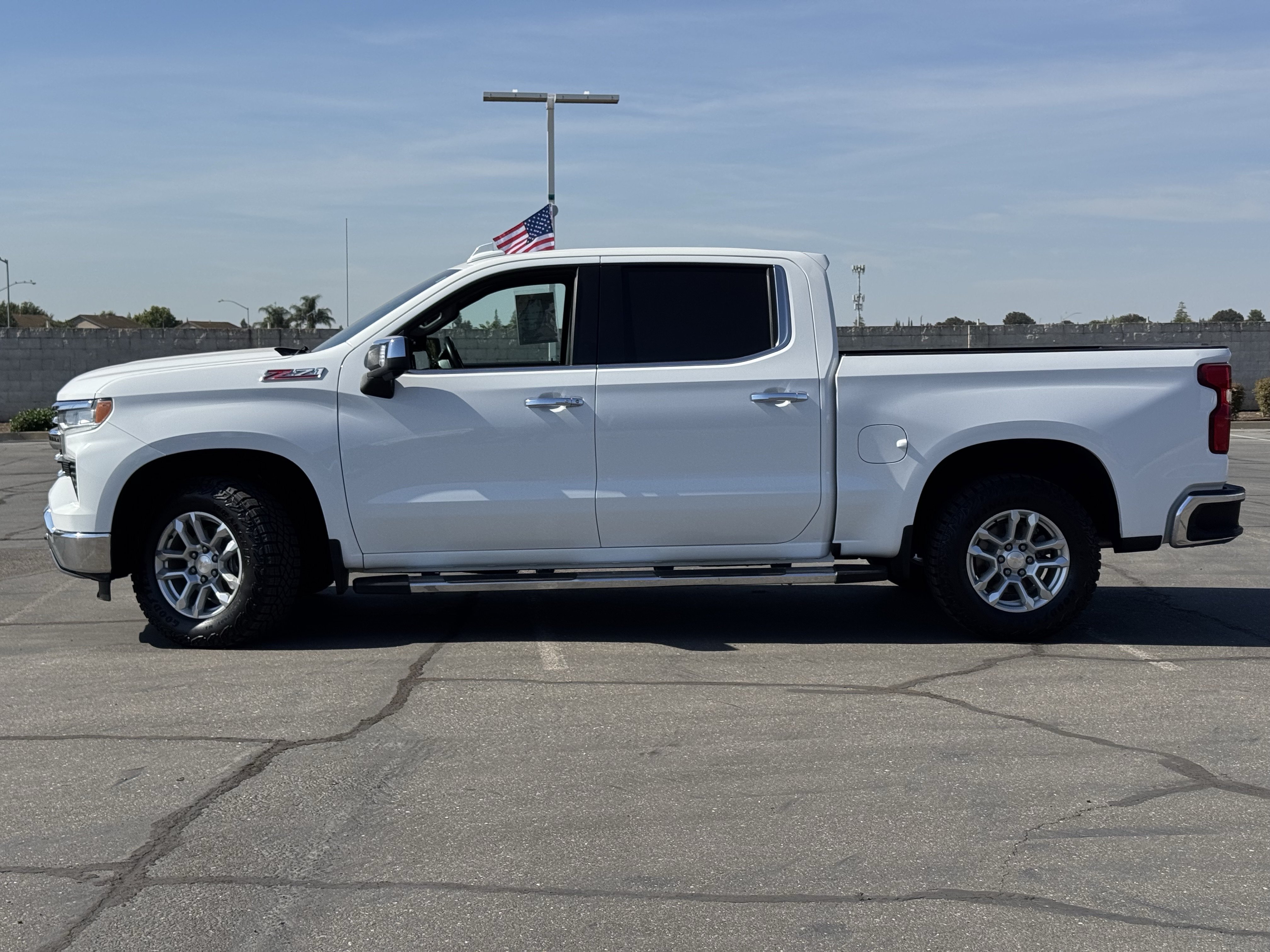 Certified 2023 Chevrolet Silverado 1500 LTZ w/ LTZ Convenience Package II AWD/4WD image 4