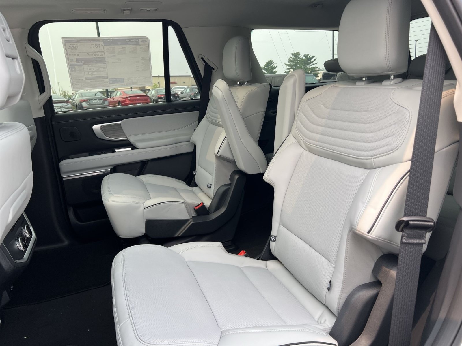 New 2027 Ford Expedition Platinum w/ Platinum Ultimate Package AWD/4WD image 25