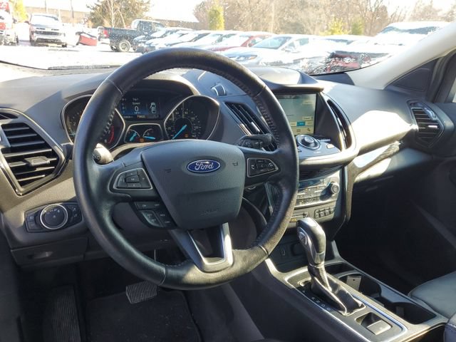 Used 2019 Ford Escape Titanium w/ U9j03 - Titanium Tow Package AWD/4WD image 17