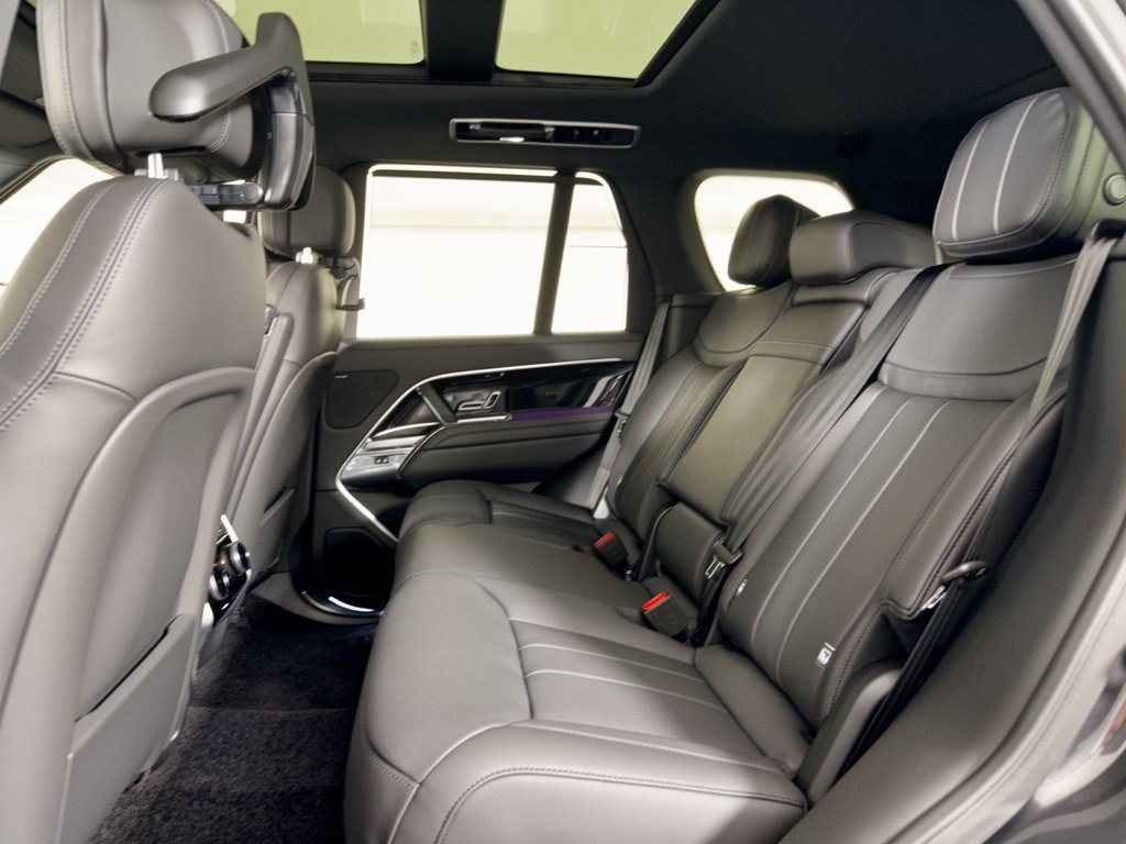 New 2026 Land Rover Range Rover SE AWD/4WD image 25