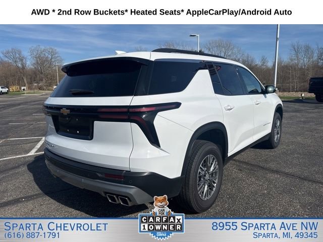 Used 2025 Chevrolet Traverse LT image 3
