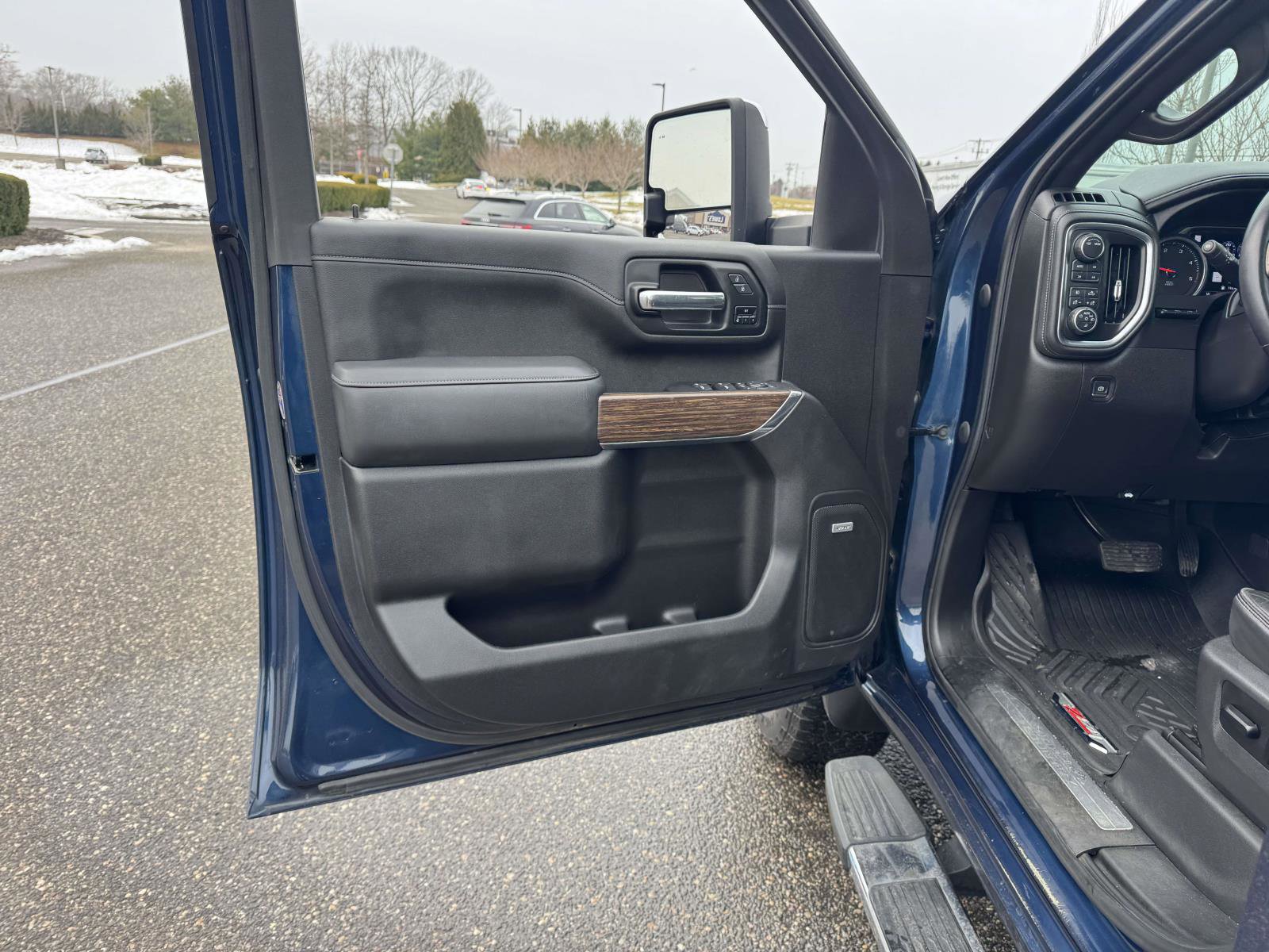 Used 2020 Chevrolet Silverado 3500 High Country w/ Z71 Off-Road Package image 15