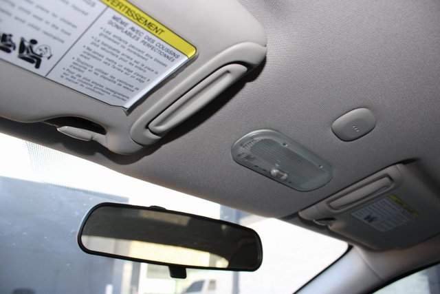 Used 2015 Nissan Versa SL image 23