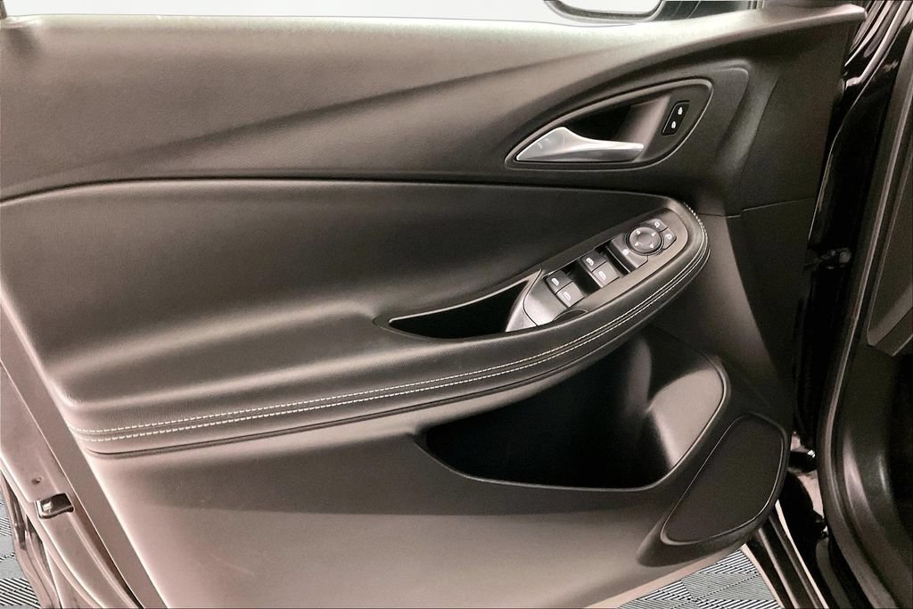 Used 2025 Buick Encore GX Preferred FWD image 16