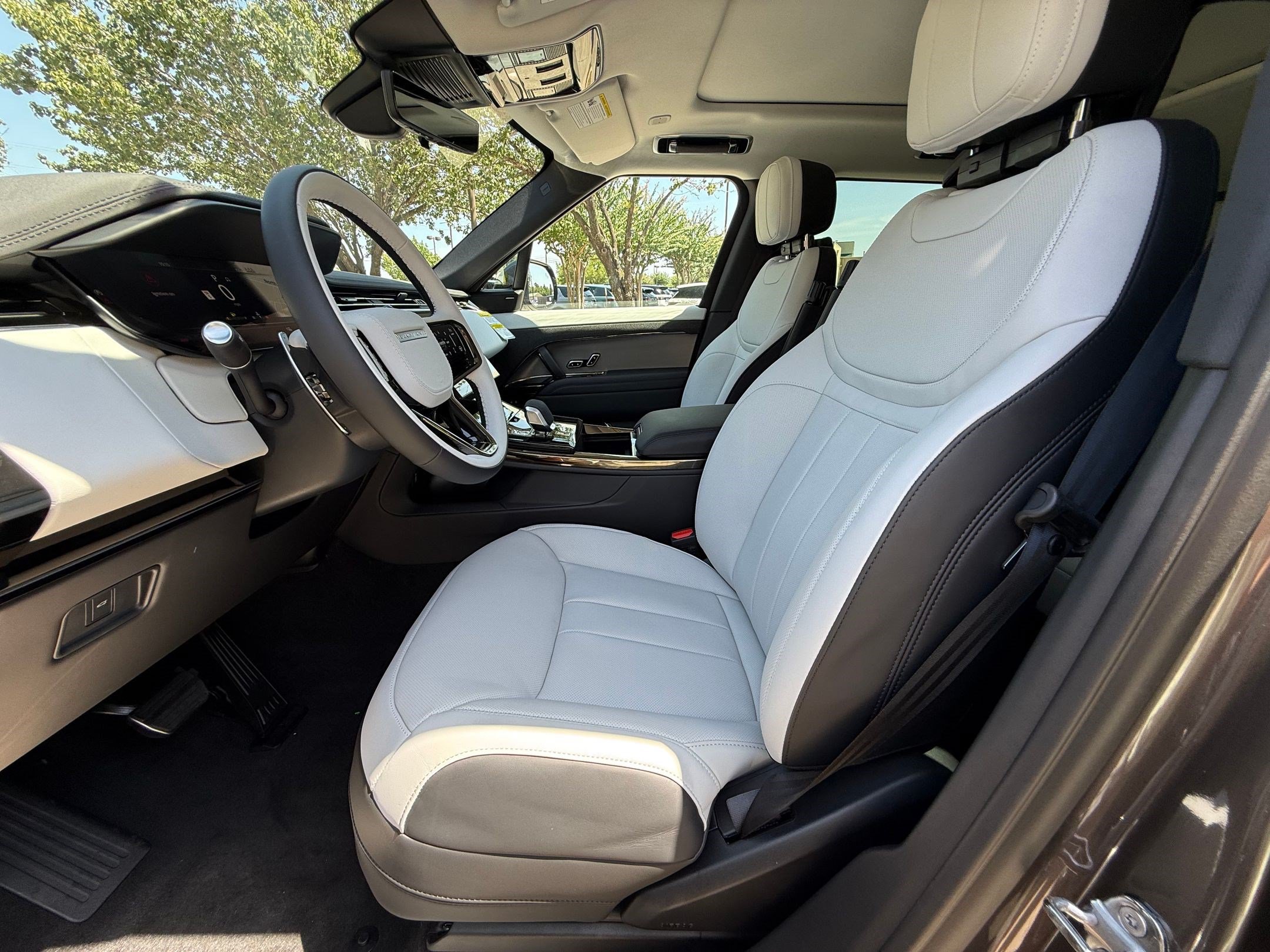 New 2026 Land Rover Range Rover Sport Dynamic SE AWD/4WD image 5