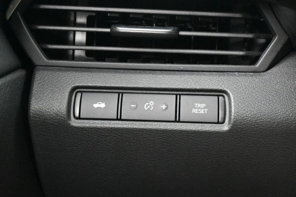 Used 2022 Nissan Altima 2.5 SR w/ Midnight Edition Package FWD image 16