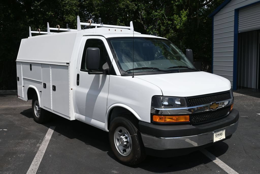 New 2025 Chevrolet Express 3500 w/ Power Convenience Package RWD image 7