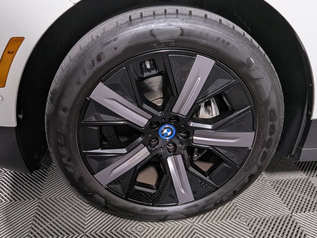 Certified 2024 BMW iX xDrive50 AWD/4WD image 49