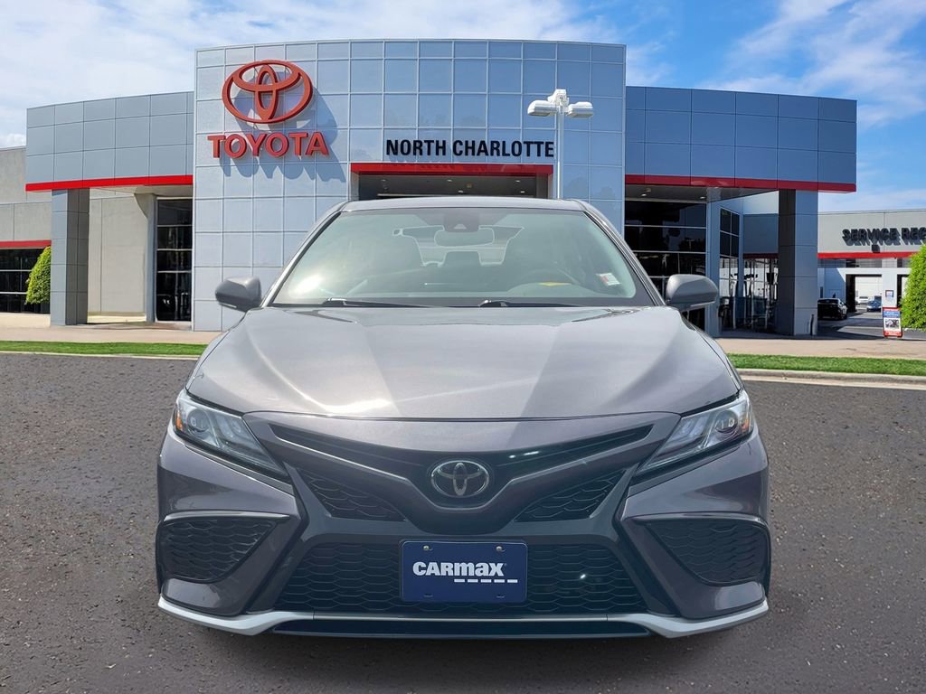 Used 2023 Toyota Camry XSE image 3