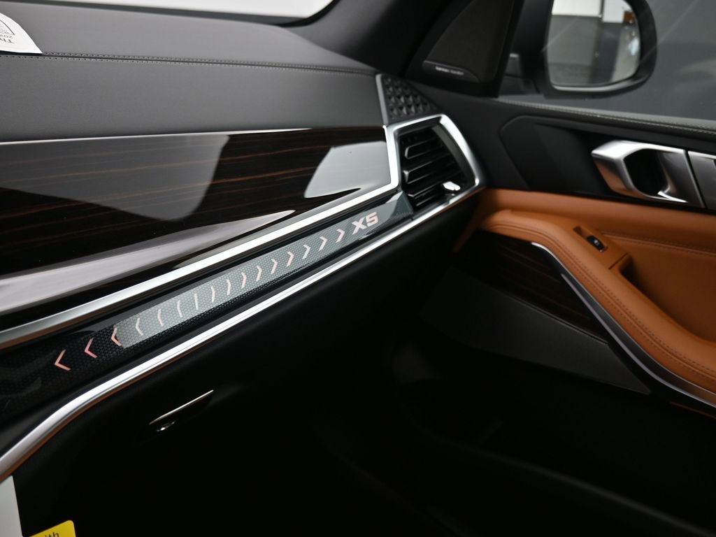 New 2026 BMW X5 xDrive40i AWD/4WD image 17