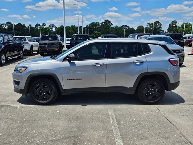 Used 2020 Jeep Compass Sport w/ Tech Group FWD image 8