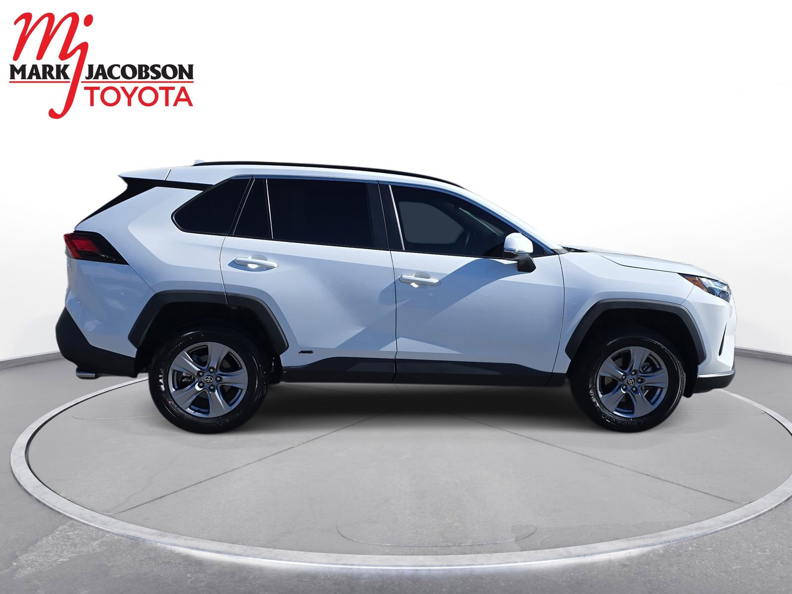 Used 2024 Toyota RAV4 XLE image 7