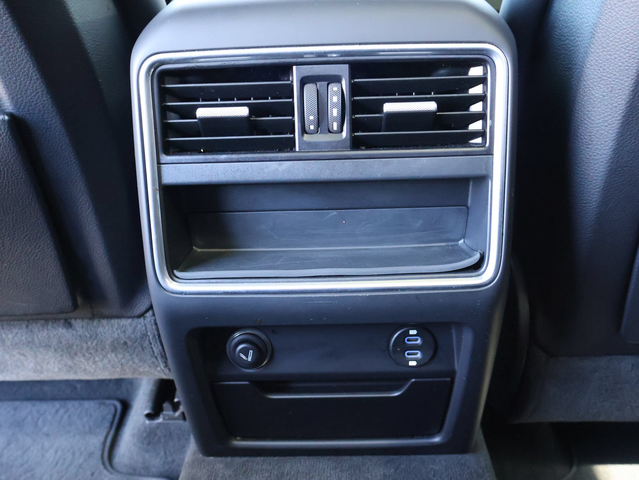 Used 2022 Porsche Cayenne AWD/4WD image 23