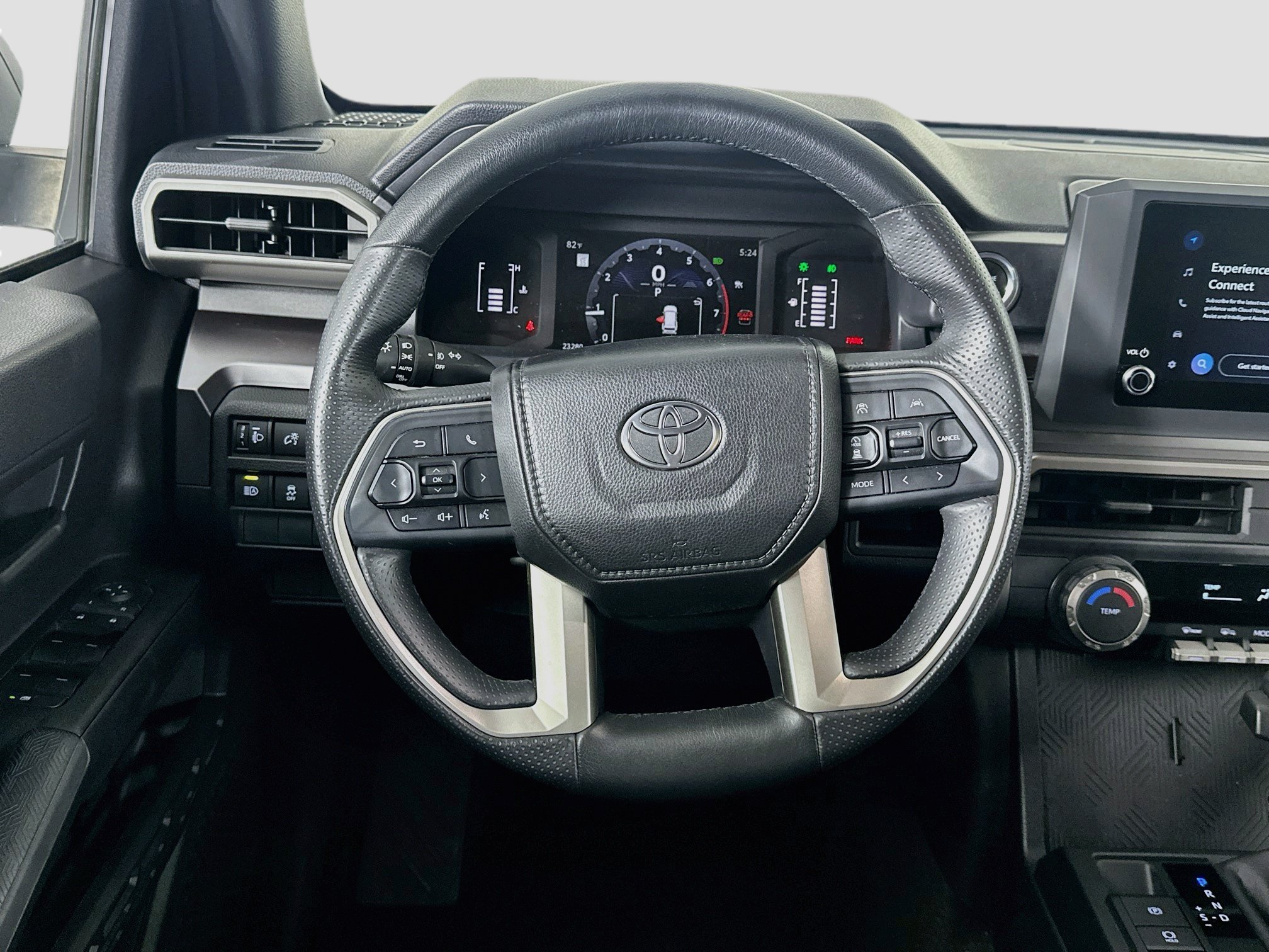 Used 2025 Toyota 4Runner SR5 AWD/4WD image 18