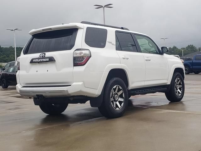 Used 2024 Toyota 4Runner TRD Off-Road Premium w/ Moonroof Package AWD/4WD image 4