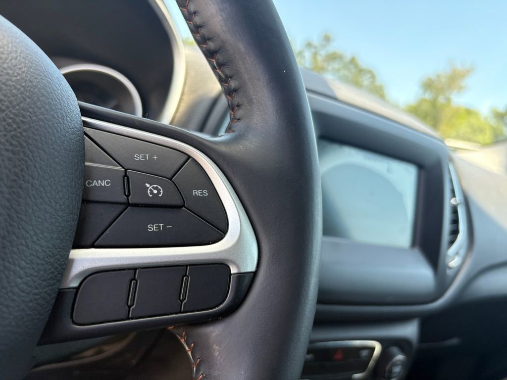 Used 2018 Jeep Compass Latitude w/ Popular Equipment Group image 15