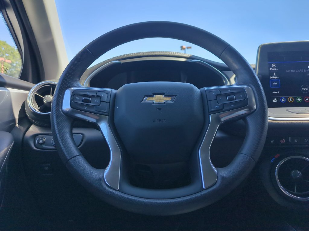 Used 2025 Chevrolet Blazer LT FWD image 23