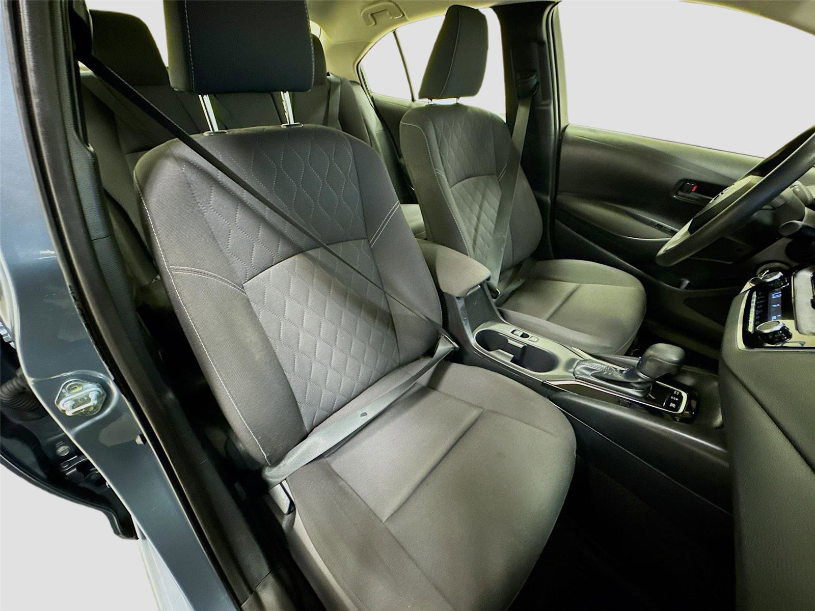 Used 2023 Toyota Corolla LE image 25