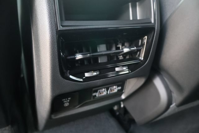 New 2026 Jeep Grand Cherokee Laredo X RWD image 9