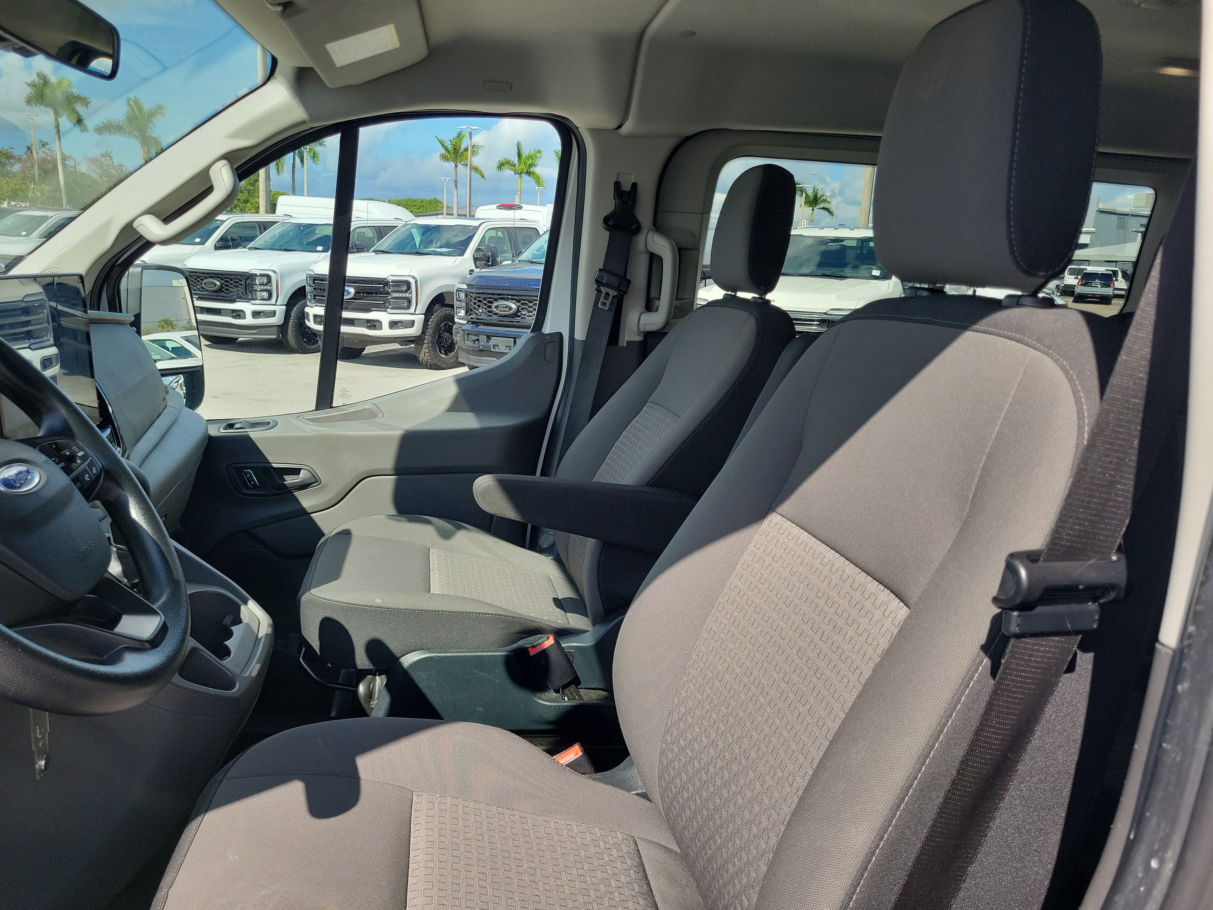 Used 2023 Ford Transit 350 XLT image 11