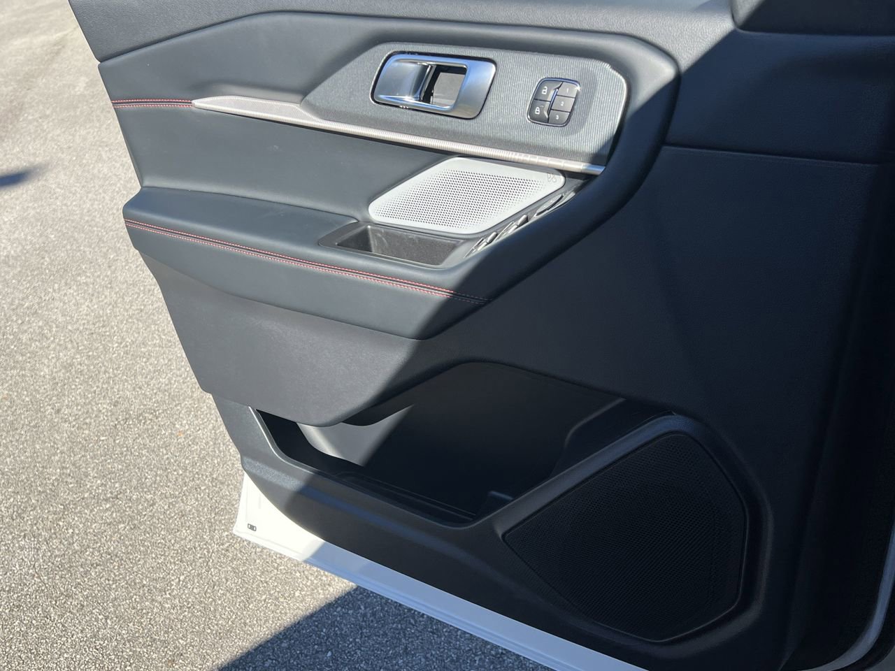 New 2026 Ford Explorer ST w/ Sun And Sound Package image 17