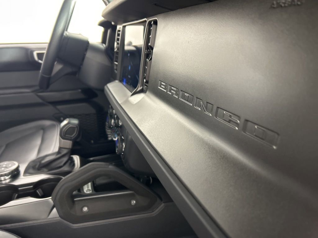 Used 2025 Ford Bronco Badlands image 26