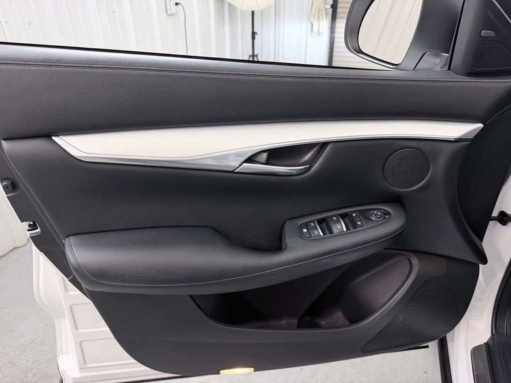 Certified 2020 INFINITI QX50 Luxe w/ Navigation Package FWD image 12