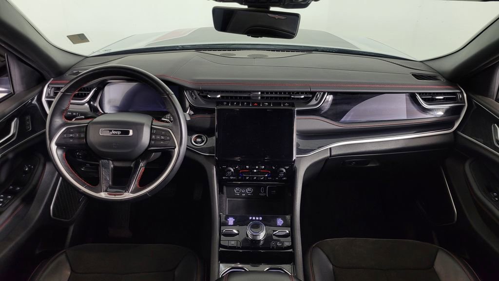 Used 2022 Jeep Grand Cherokee Trailhawk w/ Luxury Tech Group III image 41