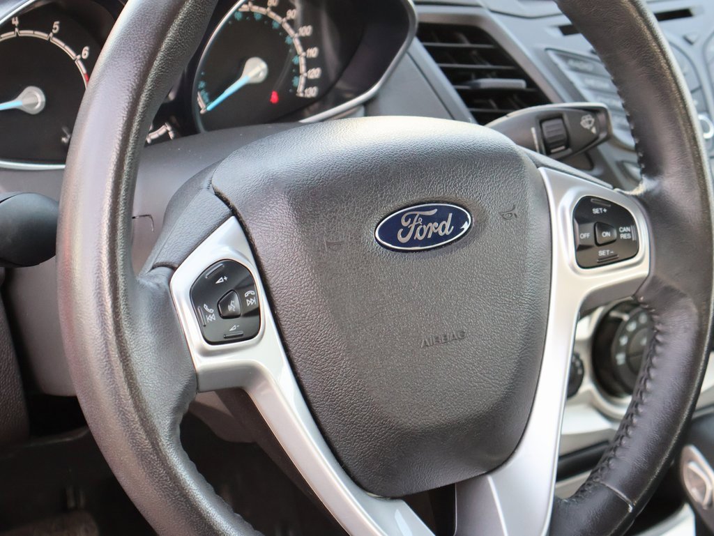 Used 2014 Ford Fiesta SE image 17