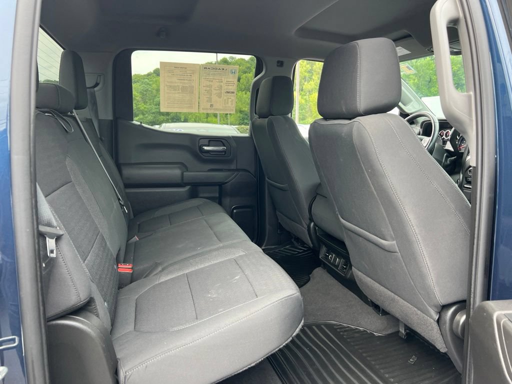 Used 2022 Chevrolet Silverado 1500 LT AWD/4WD image 24