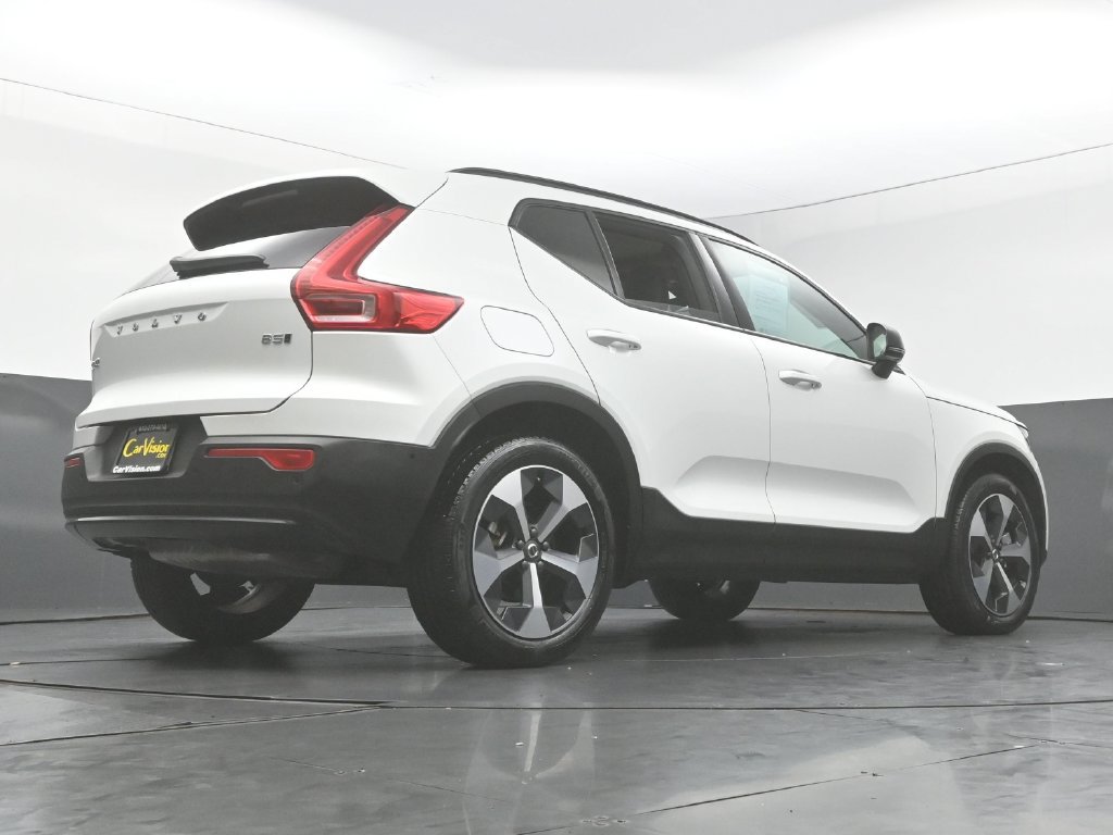Used 2026 Volvo XC40 B5 Plus AWD/4WD image 50