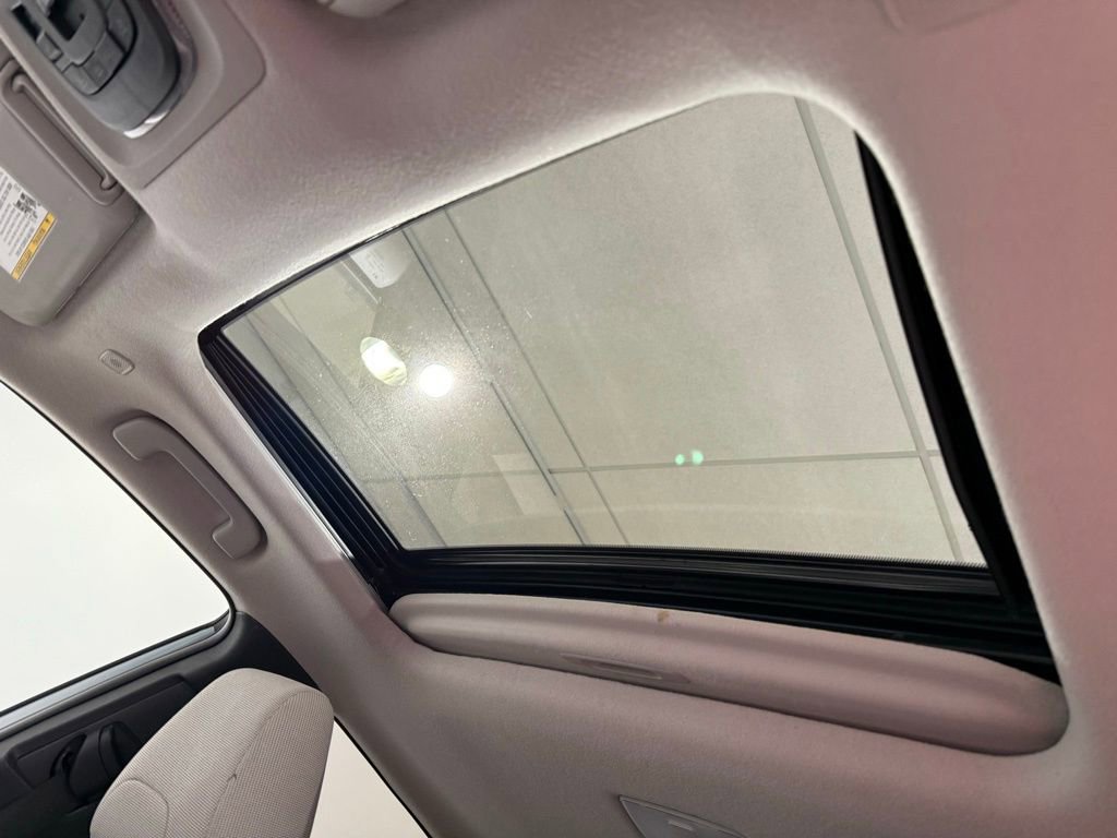 Certified 2023 Toyota Corolla Cross LE w/ Moonroof Package image 18