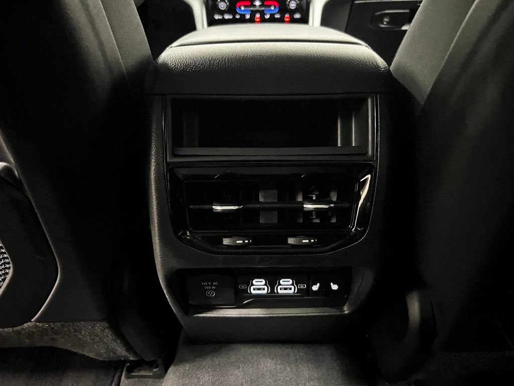 Used 2023 Jeep Grand Cherokee Limited AWD/4WD image 30