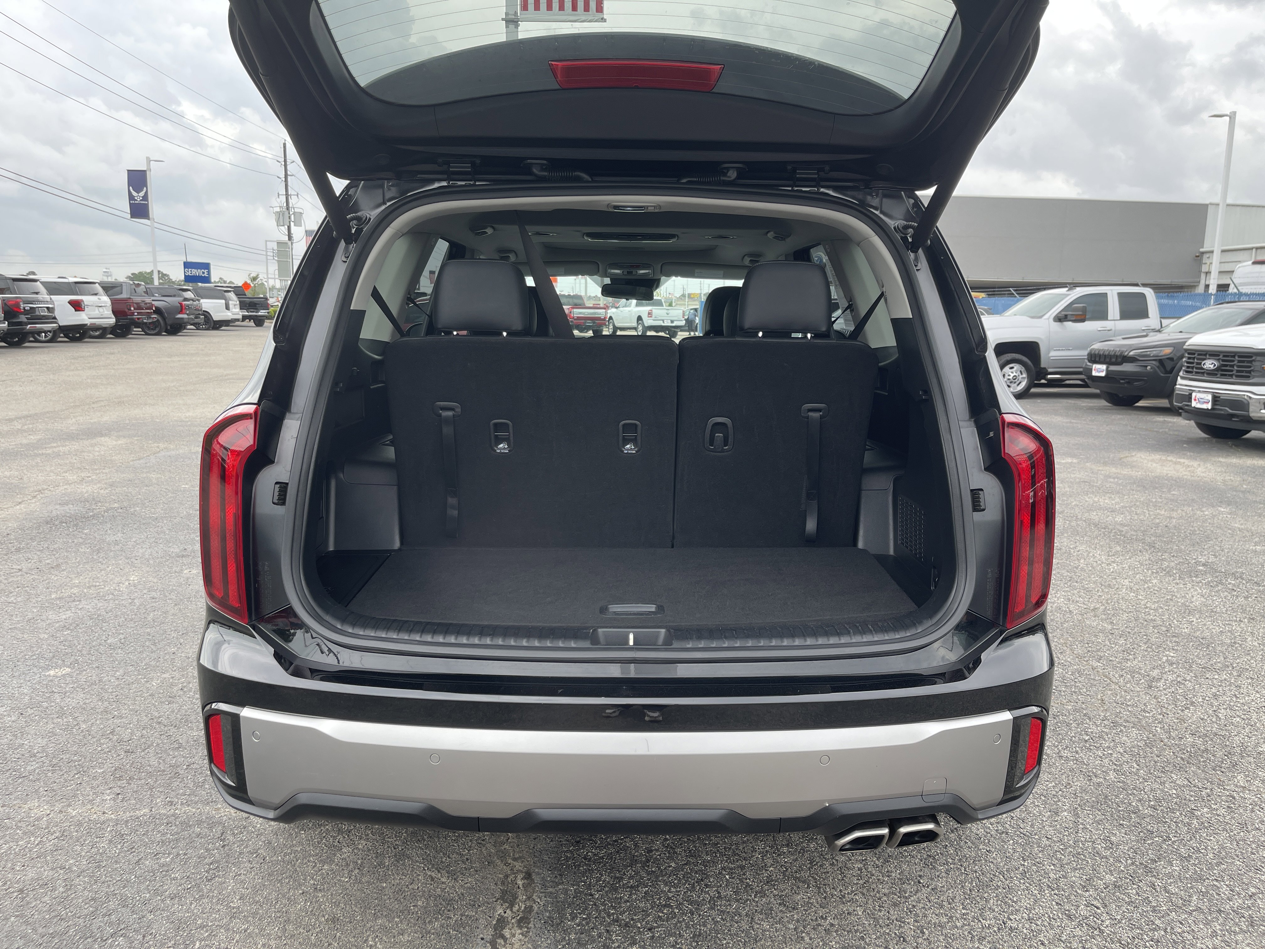 Used 2025 Kia Telluride S image 5