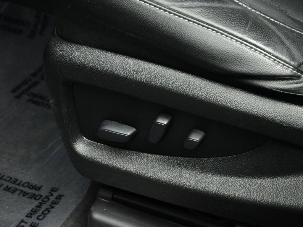 Used 2020 Chevrolet Suburban LT image 20