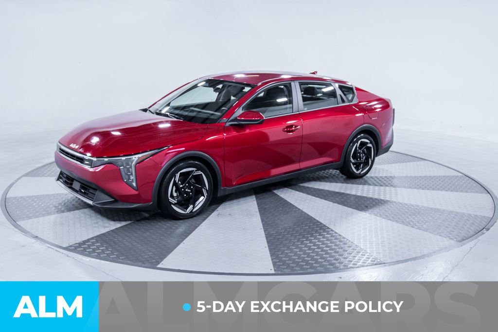 Used 2025 Kia K4 EX image 3