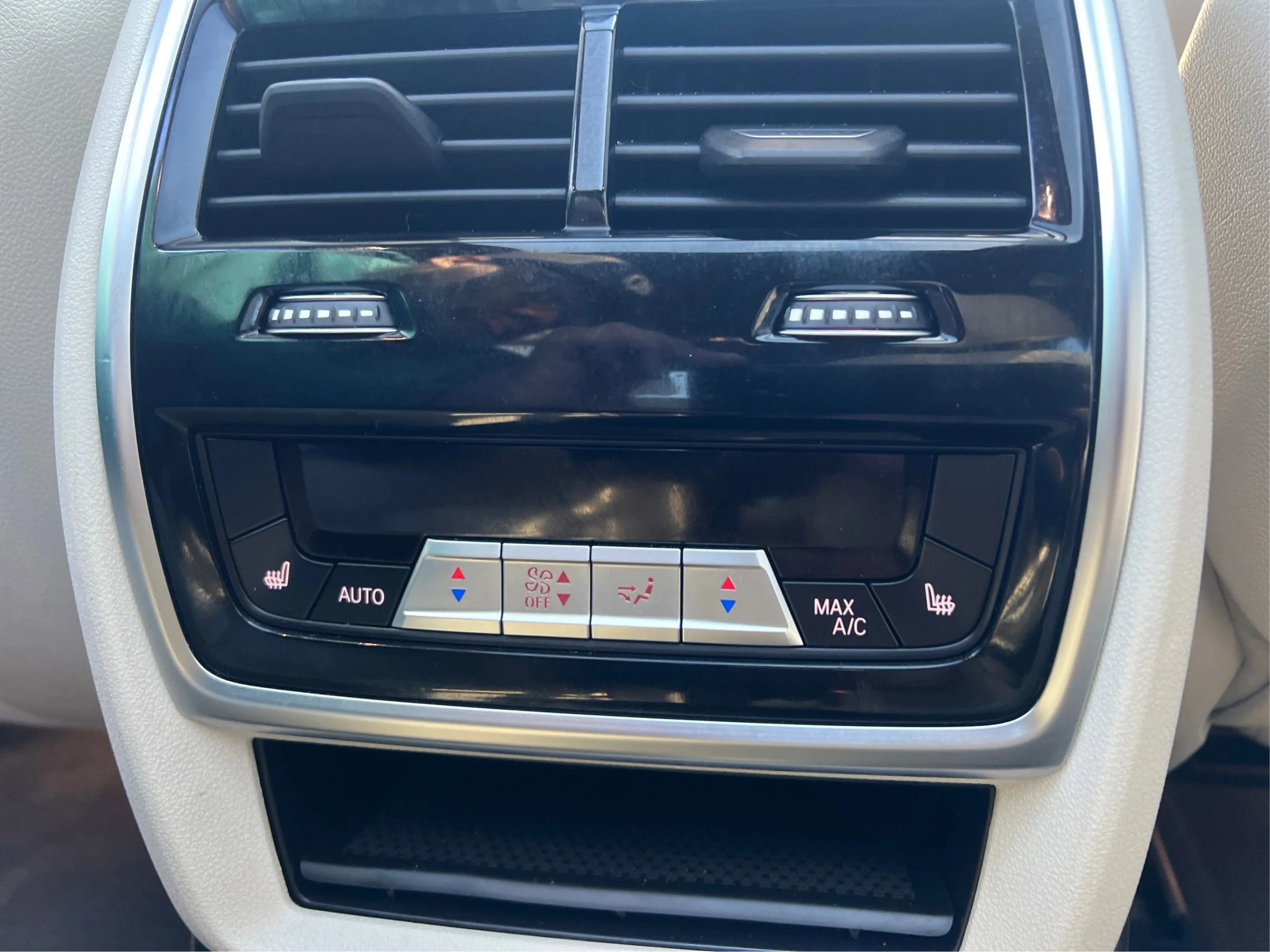 Used 2021 BMW X7 M50i AWD/4WD image 34