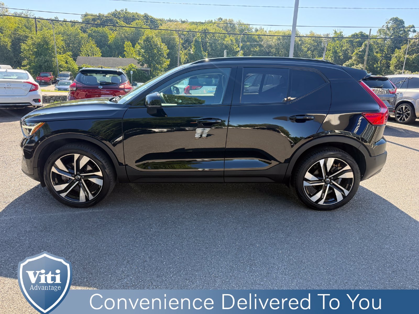 Certified 2024 Volvo XC40 B5 Plus w/ Protection Package Premier AWD/4WD image 5