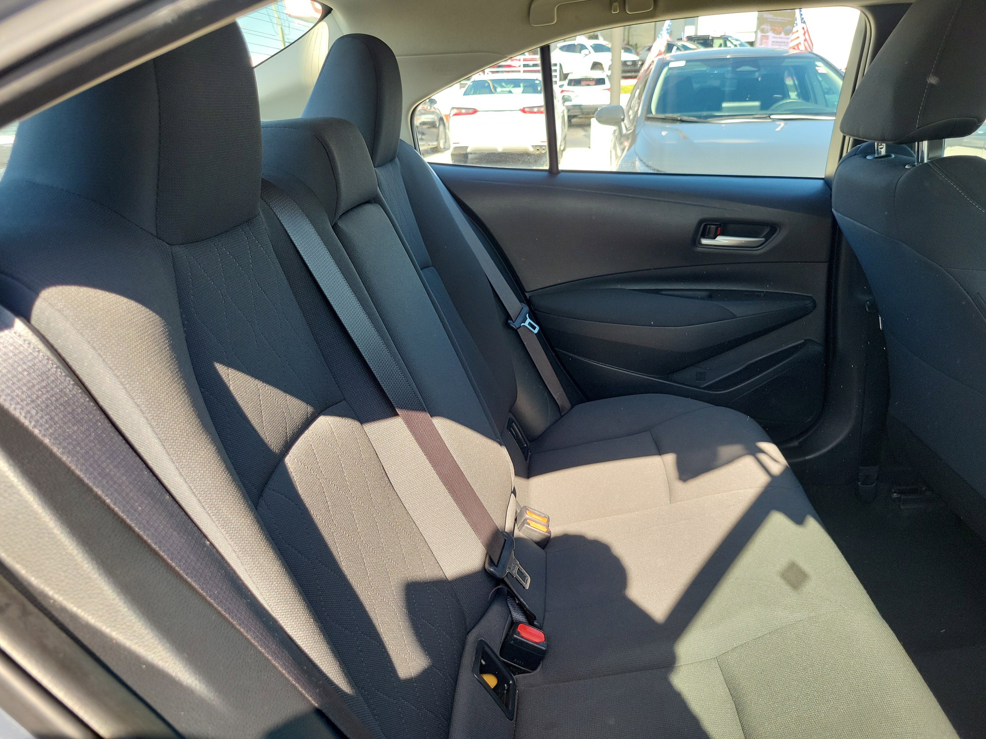 Used 2020 Toyota Corolla LE image 15