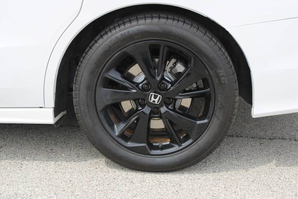 Used 2023 Honda Odyssey Sport image 32