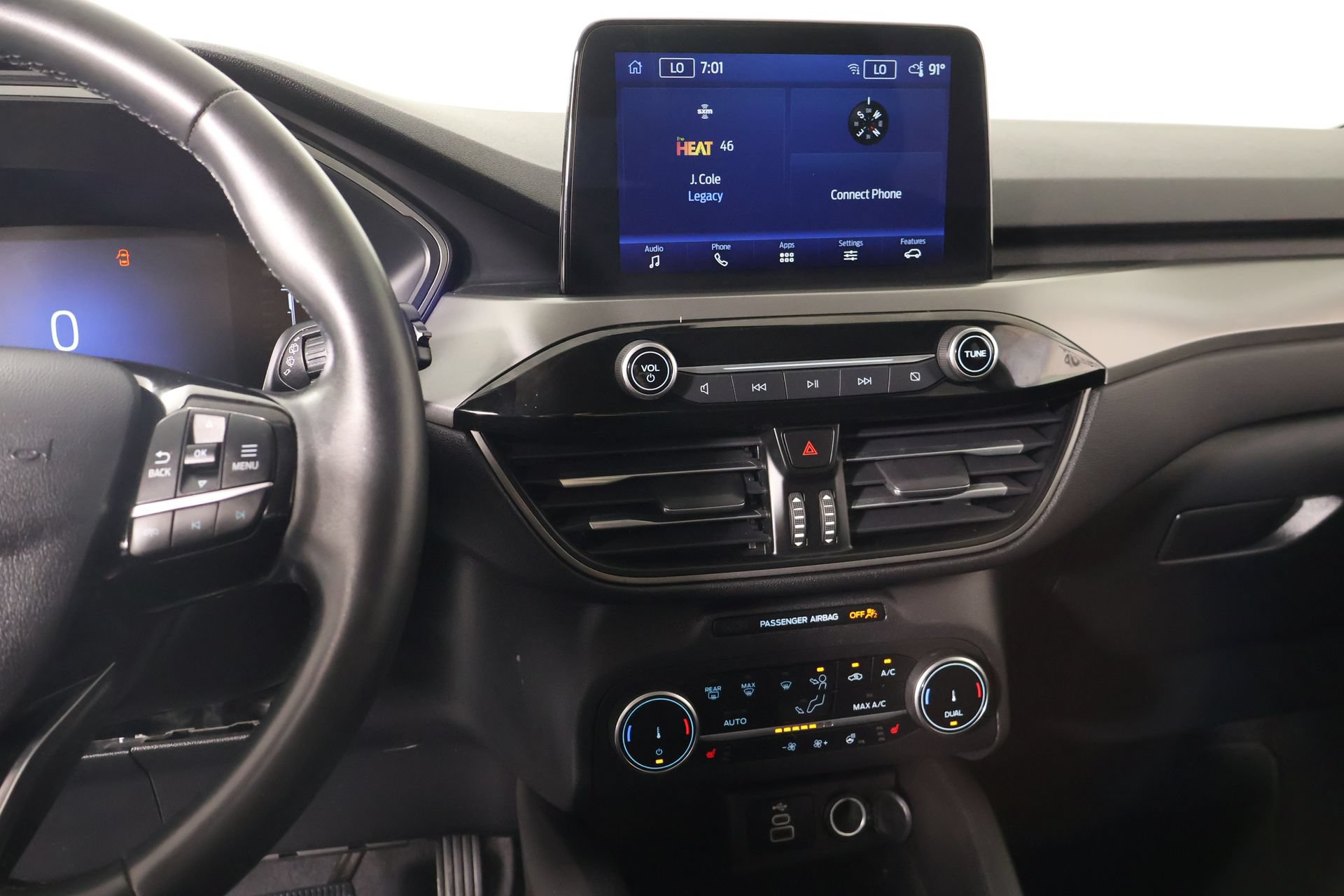 Used 2024 Ford Escape Active w/ Cold Weather Package FWD image 5