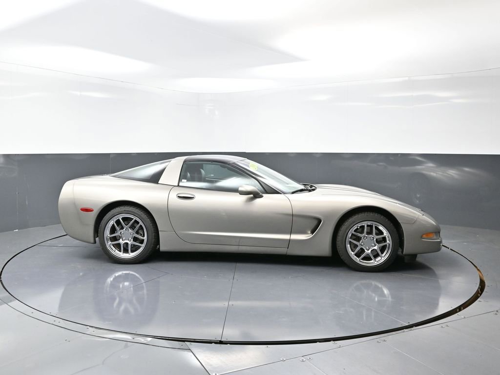 Used 2000 Chevrolet Corvette Coupe w/ Memory Pkg image 3
