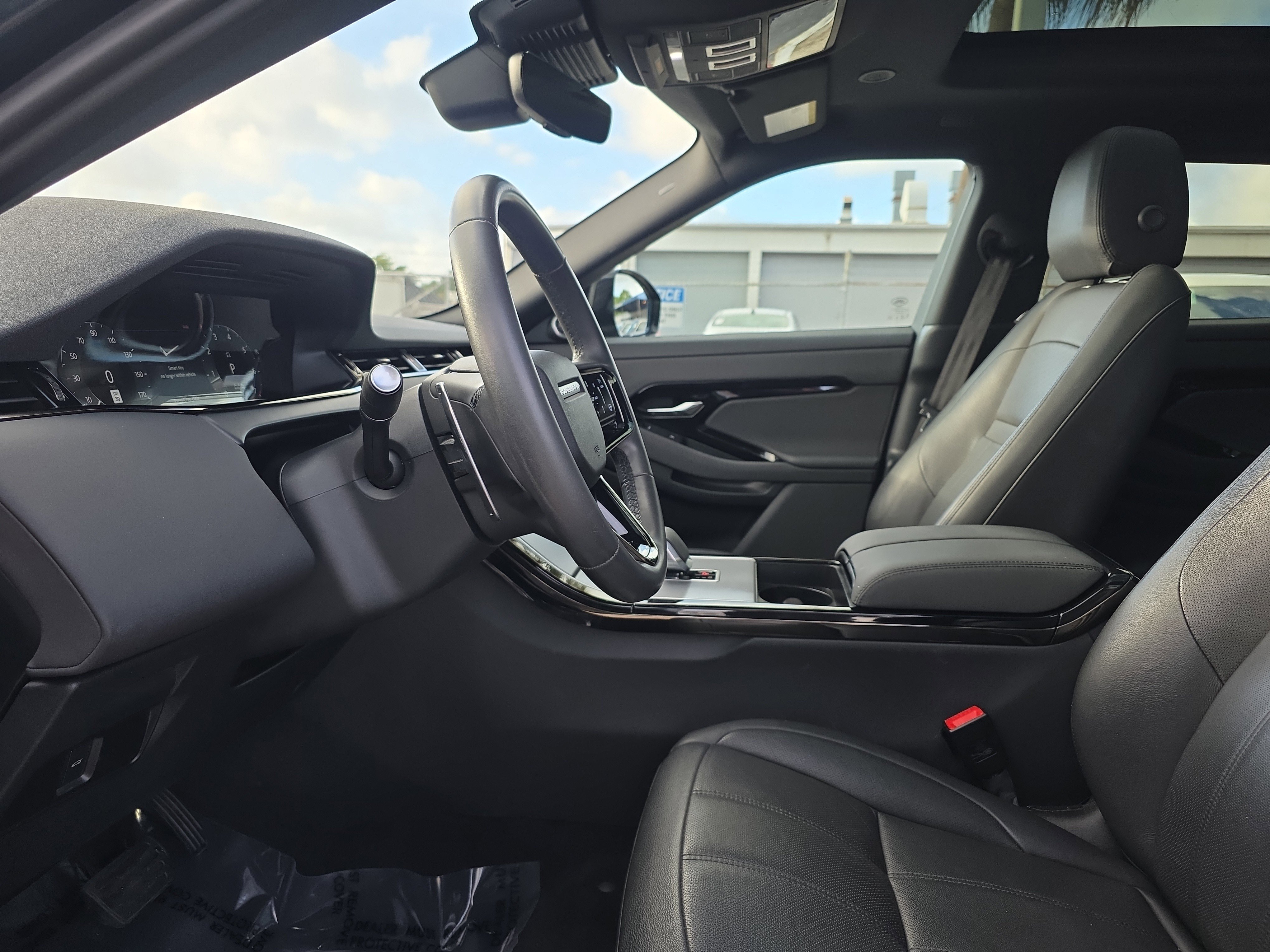 Used 2024 Land Rover Range Rover Evoque S AWD/4WD image 25