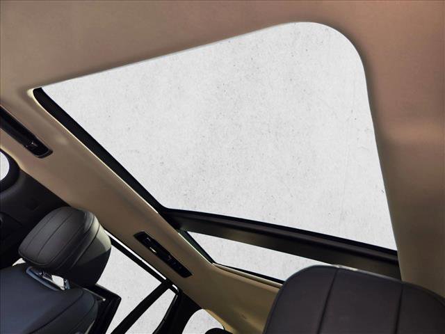 Certified 2023 Land Rover Range Rover Long Wheelbase SE image 16