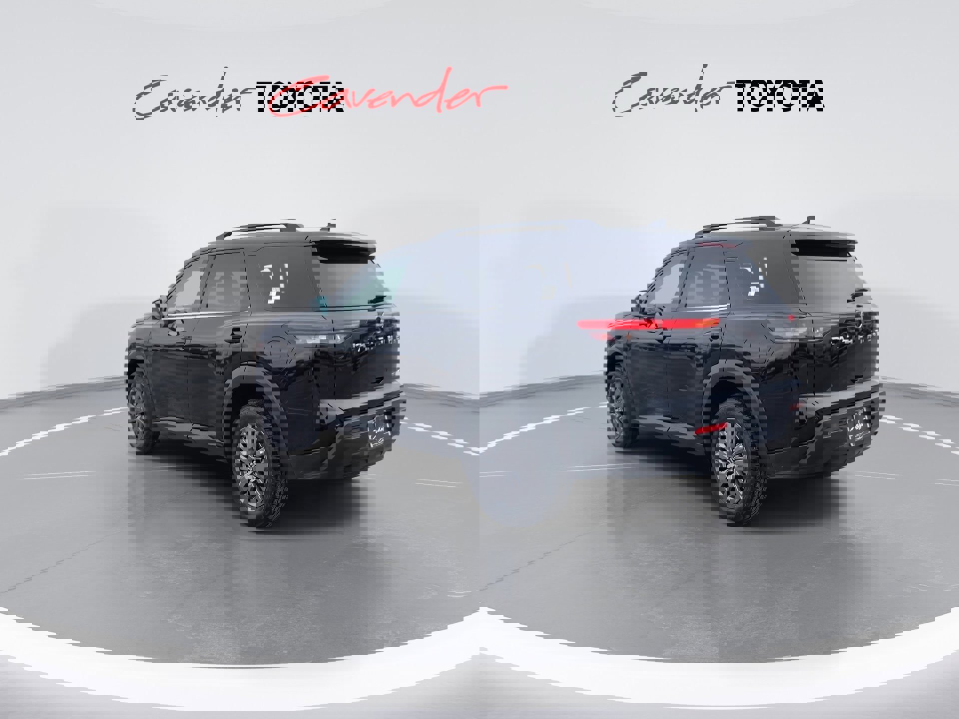 Used 2025 Nissan Pathfinder SV image 6