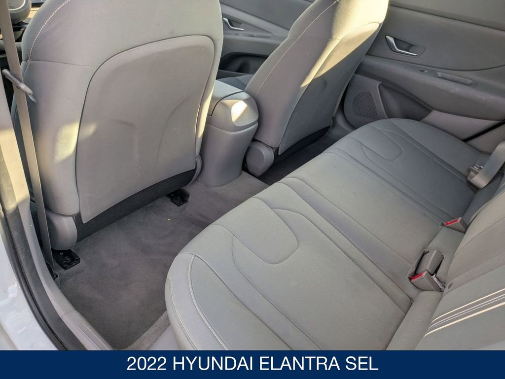 Used 2022 Hyundai Elantra SEL image 30