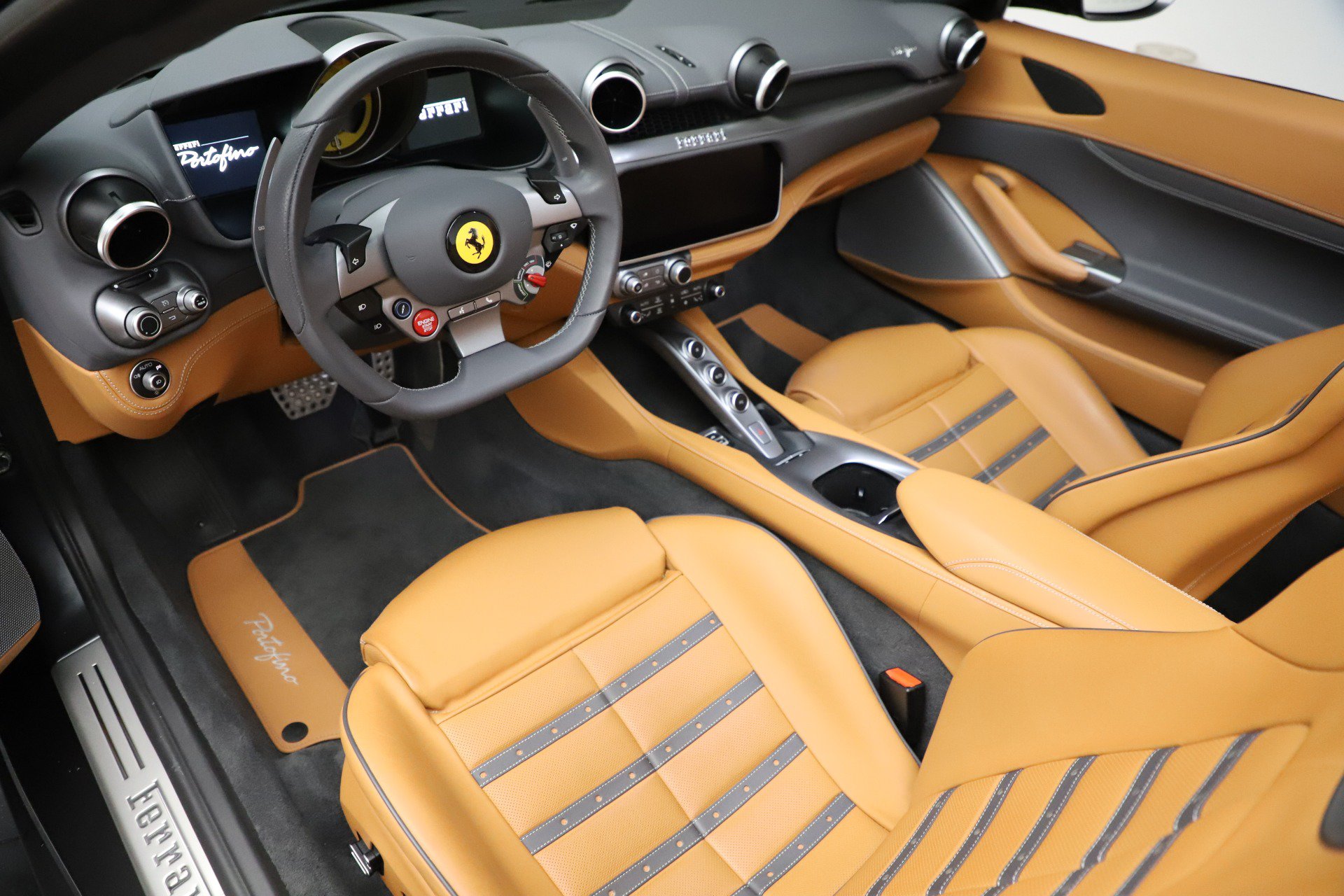 Certified 2020 Ferrari Portofino RWD image 19
